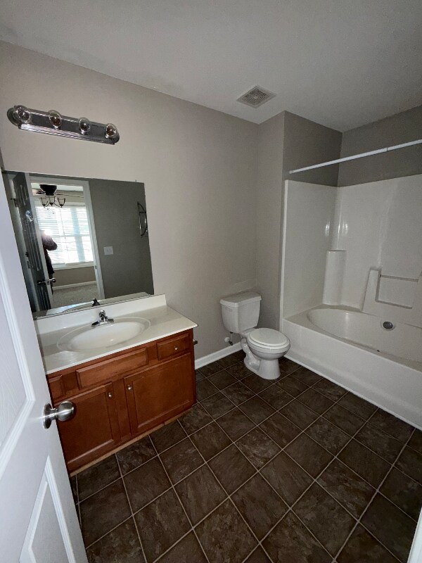 Building Photo - 650 Ganyard Farm Way