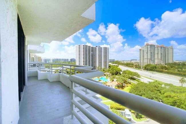 Building Photo - 3300 NE 192 St