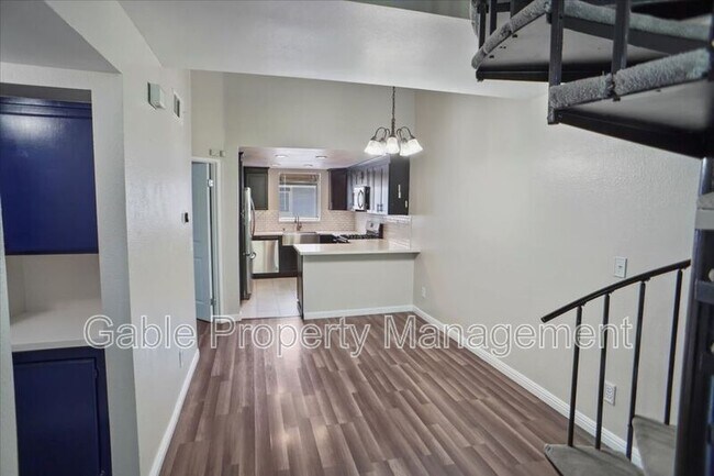 Building Photo - 26921 Flo Ln