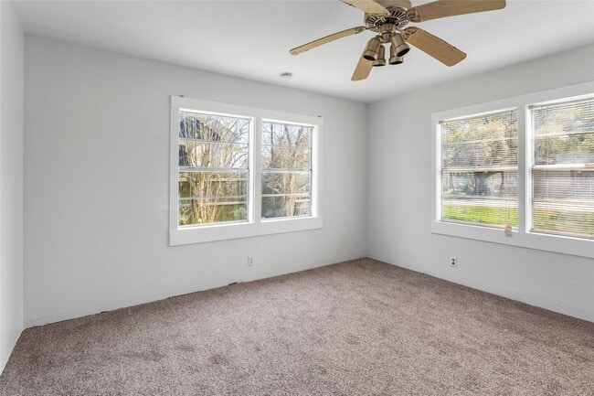 Building Photo - 1314 Fairview Dr