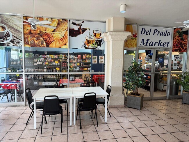 Building Photo - 18031 Biscayne Blvd