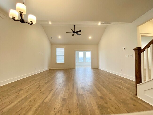 Building Photo - Brand-New Home for Lease in Desirable Spri...