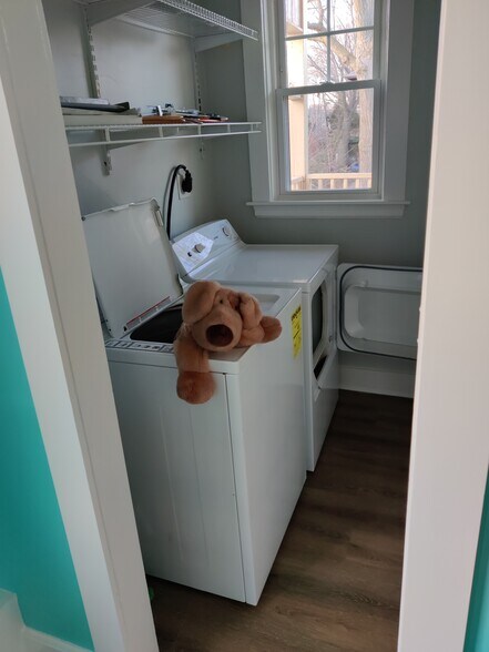 Building Photo - 14 Rice St