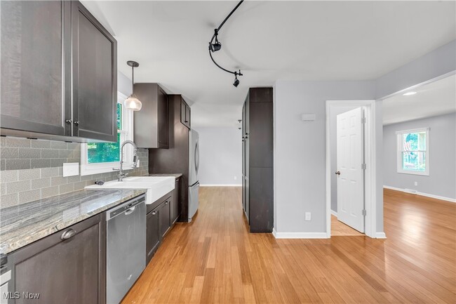 Building Photo - 33555 Wagon Wheel Dr