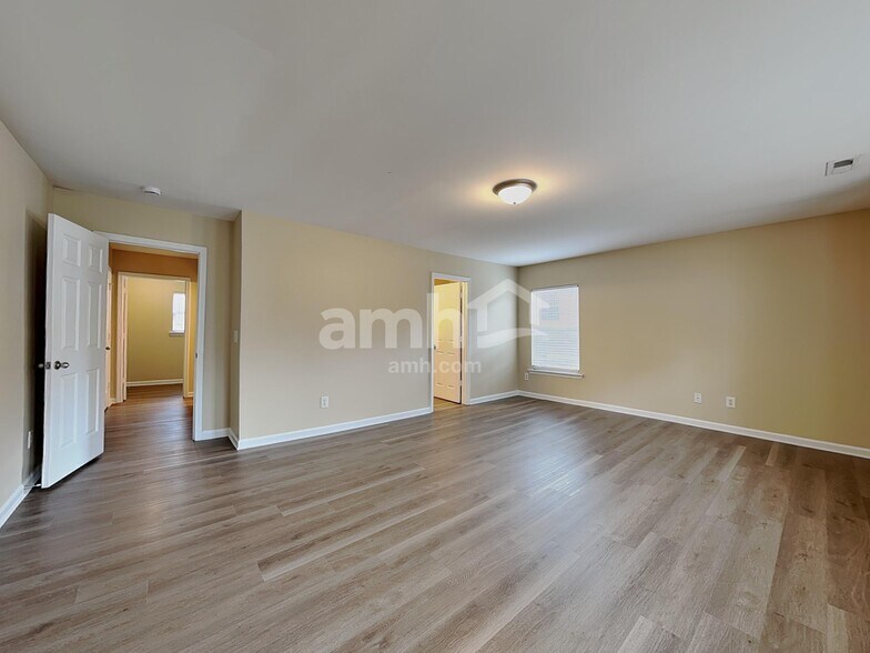 Building Photo - 342 Ashdale Dr