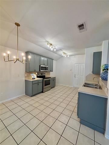 Building Photo - 1412 Santos Dr
