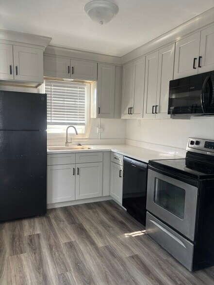 Building Photo - 502 S 1200 E
