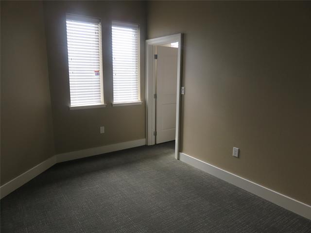 Building Photo - 928 Travis Ave