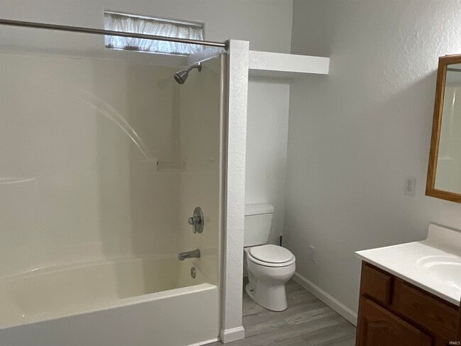 Building Photo - 107 N Rufus St