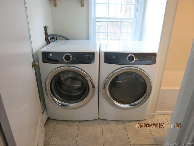 Building Photo - 22 Garnet Park Rd