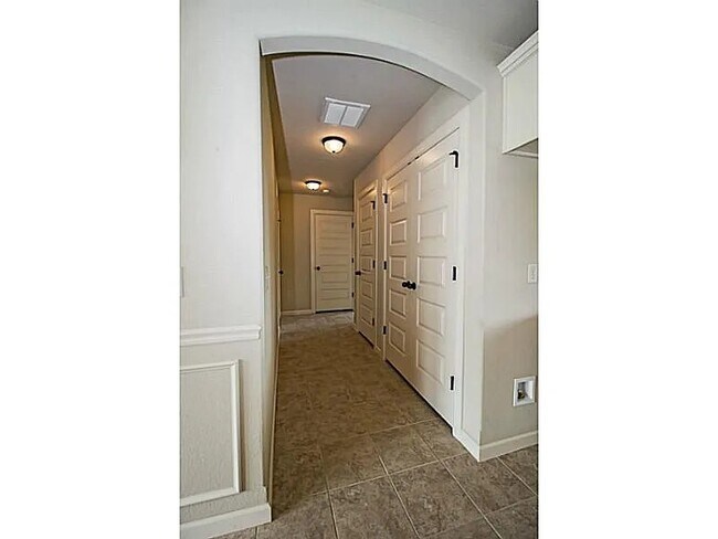 Building Photo - 1040 Messina Way