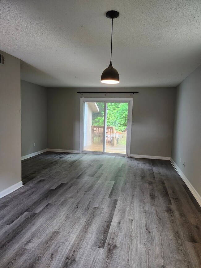 Building Photo - 778 Winding Hills Ln