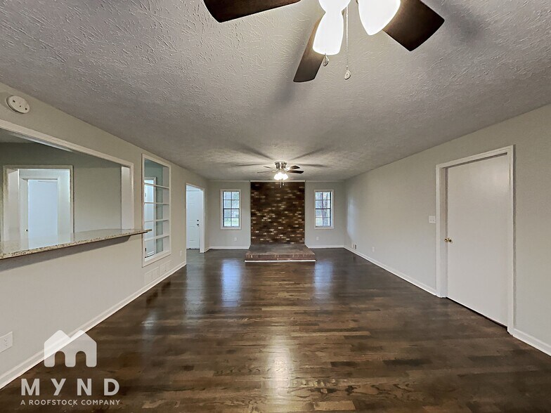 Building Photo - 70 Highland Cir
