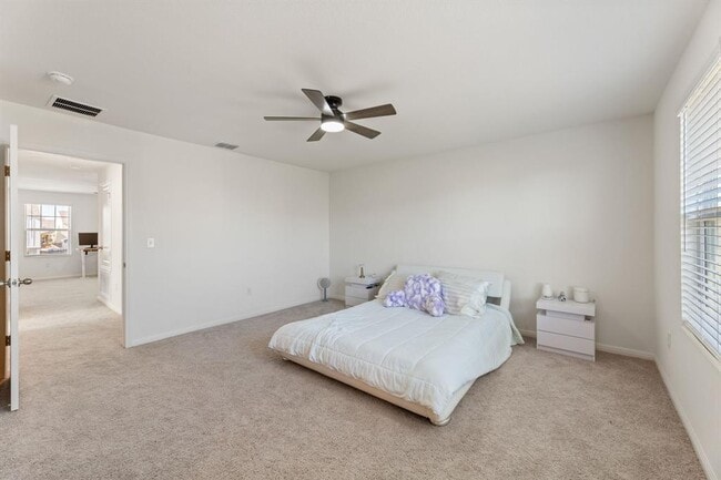 Building Photo - 220 Dirty Harry Dr