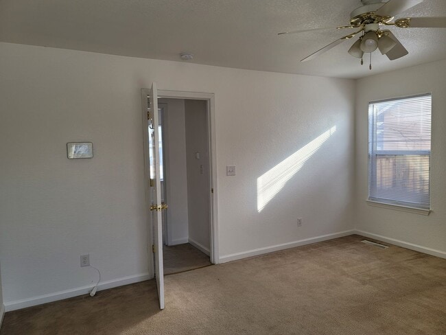 Building Photo - Cute 3 bedroom , 2 bath home on the Fernley Golf Course, $2000 a month, $2100 security deposit
