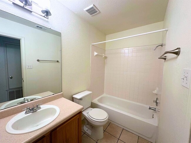 Building Photo - 15539 Sutton Leigh's Ln
