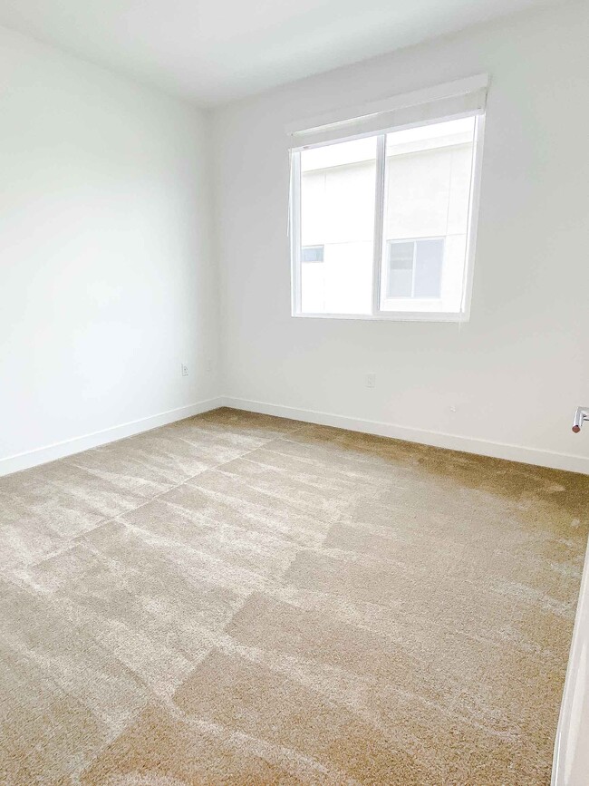 Building Photo - 1893 Union St