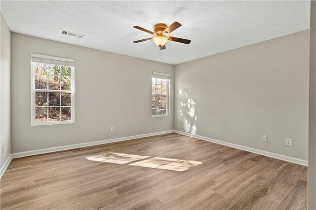 Building Photo - 1245 Hillcrest Glenn Cir