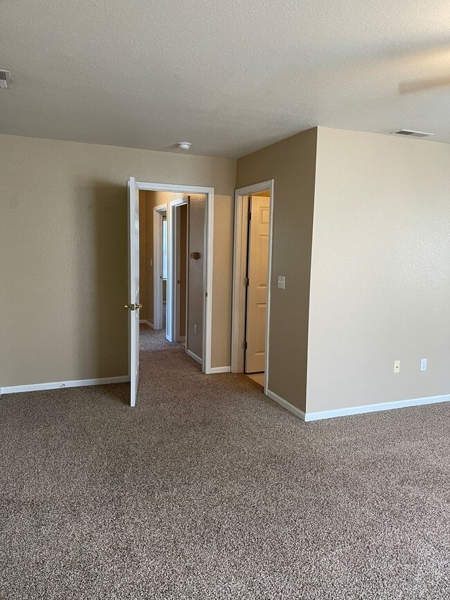 Building Photo - Available February 7th