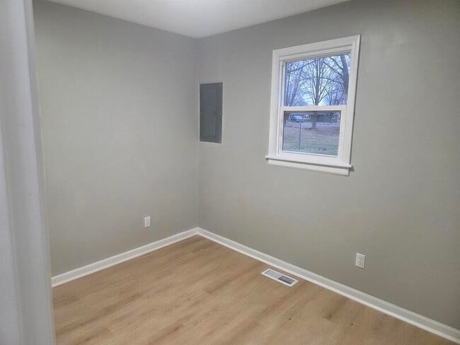 Building Photo - 989 W 1080 N