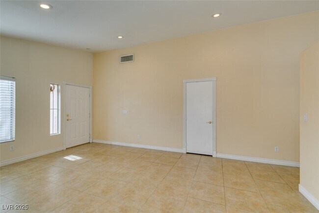 Building Photo - 744 Gritty Garnet Ave