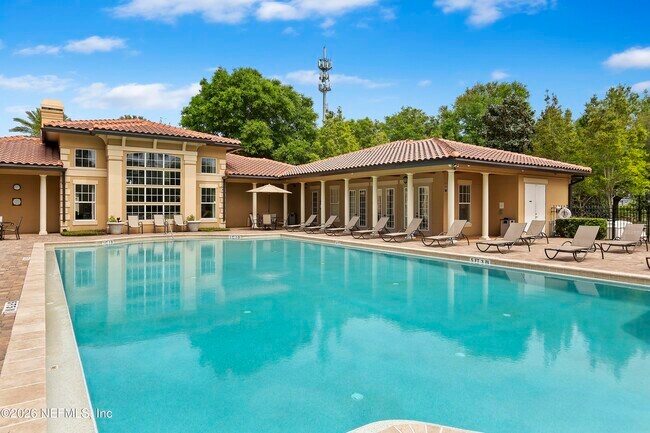 Building Photo - 4300 S Beach Pkwy