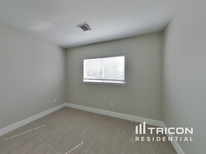 Building Photo - 406 Binnacle Way