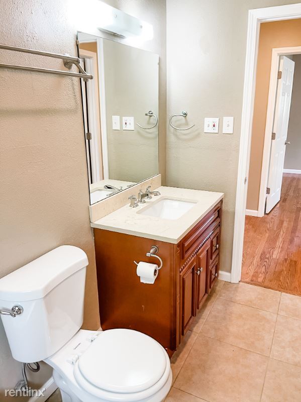 Building Photo - 3 br, 1 bath House - 139 Embassy Ln.