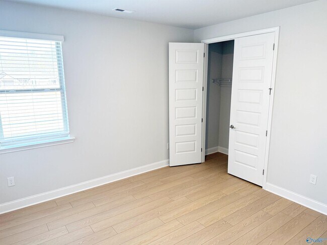 Building Photo - 218 Stockyard Cir