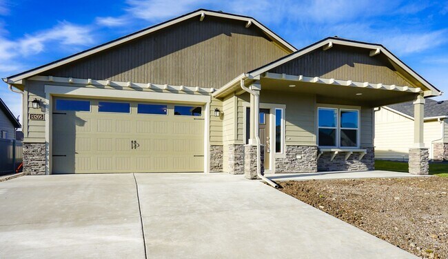 Building Photo - Brand New Home in Hayden North