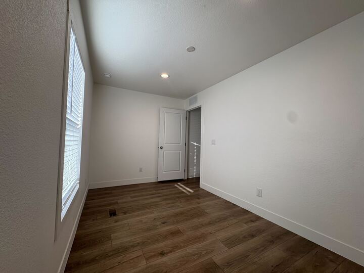 Building Photo - 2060 N Center St