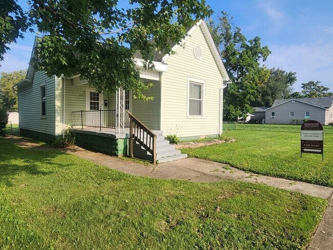 Building Photo - 3 Bedroom Home w/Large Kitchen - Section 8 Welcome & Pets Negotiable Ready, Set, Move
