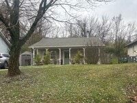 Building Photo - 2BR/ 2BA one-level home in North Knoxville