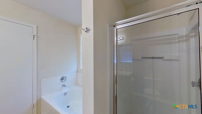 Building Photo - 1013 W South St