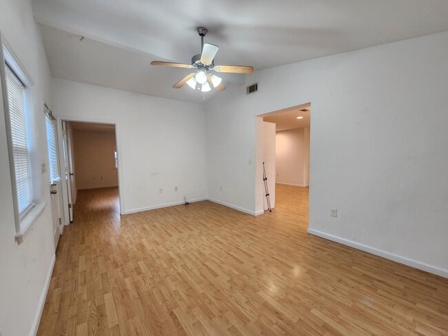 Building Photo - 321 Hollywood Blvd NW