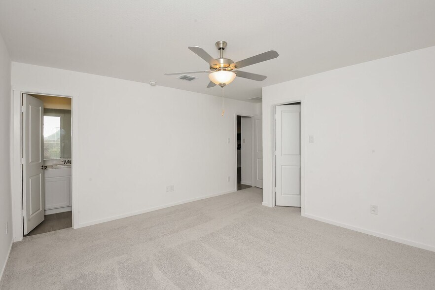 Building Photo - 2729 Mistwood Dr
