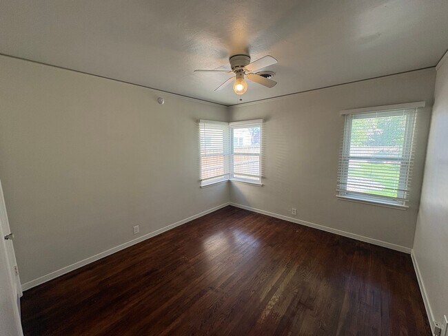 Building Photo - Charming home located in Beverly Glenn Rent Ready!