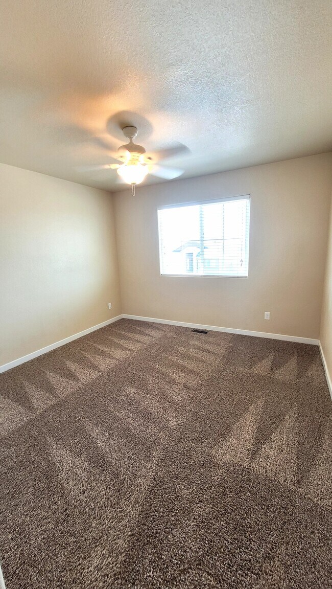 Building Photo - 11309 Scenic Brush Dr