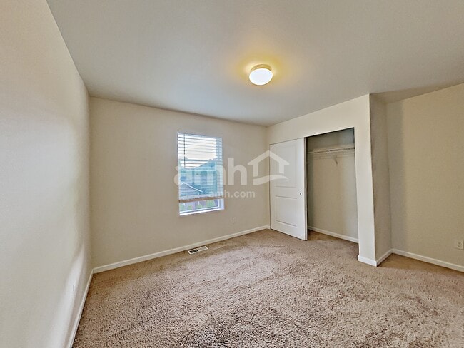 Building Photo - 1760 Chinook Ave