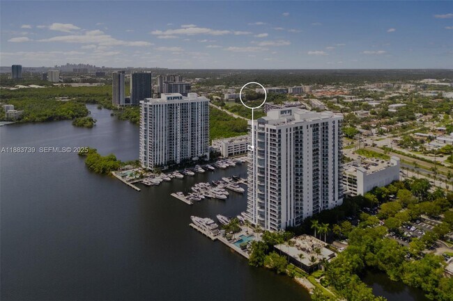 Building Photo - 17301 Biscayne Blvd