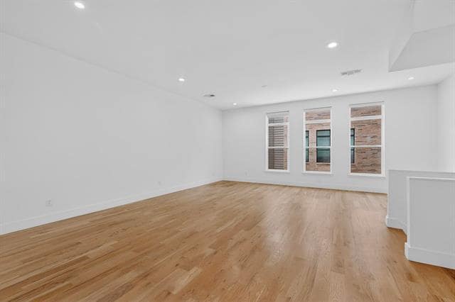 Building Photo - 4920 Lexington Ct