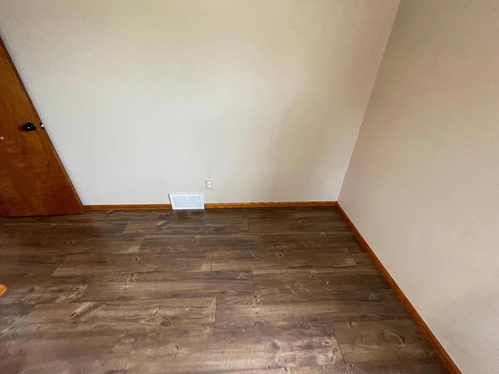 Building Photo - 1907 Green Tree Rd