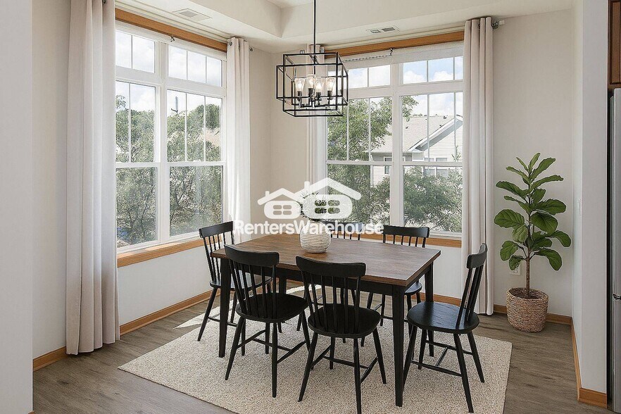 Building Photo - 9630 Independence Cir