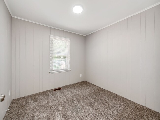 Building Photo - Charming 3-bedroom, 1-bath home in Stanley, NC