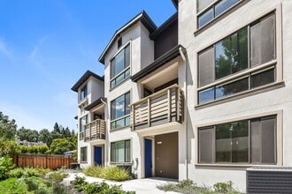 Building Photo - New Luxury Townhome with 2-Car Garage | Minutes to Downtown Redwood City & Tech Campuses