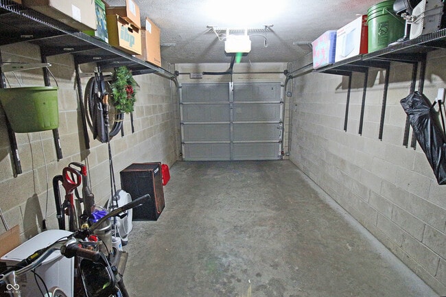 Building Photo - 1124 Reserve Way