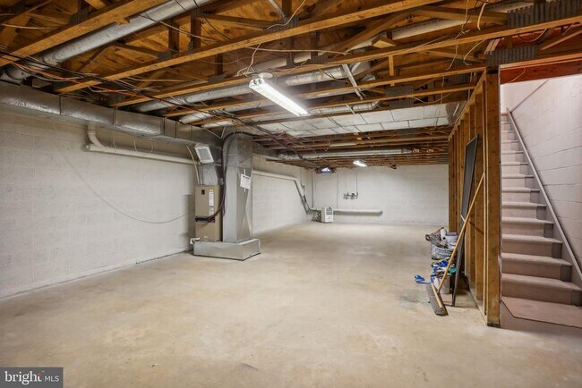 Building Photo - 3202 Eaton Ct