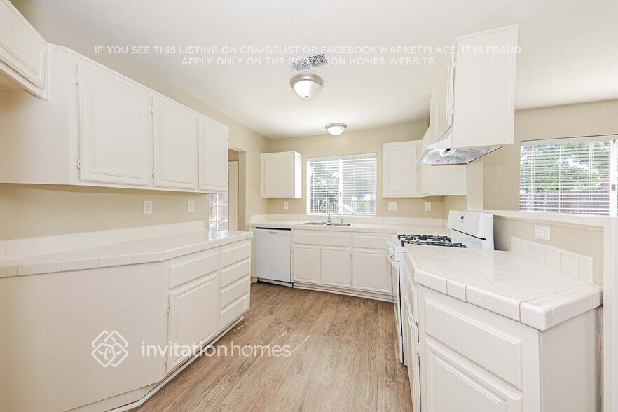 Building Photo - 24043 5 Tribes Trail