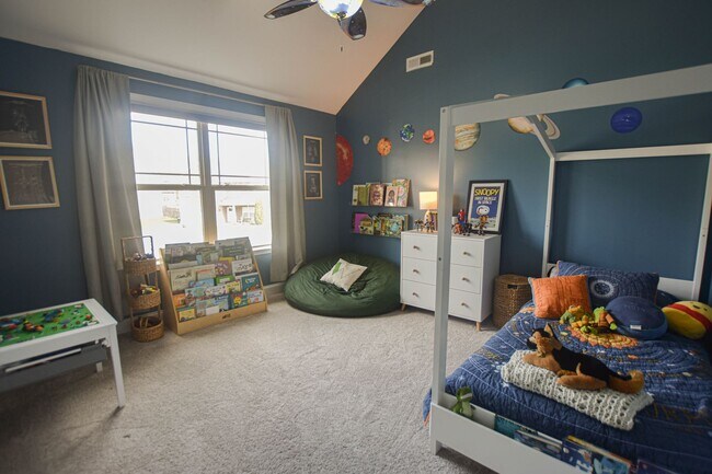 Building Photo - Pet Friendly Four Bedroom!