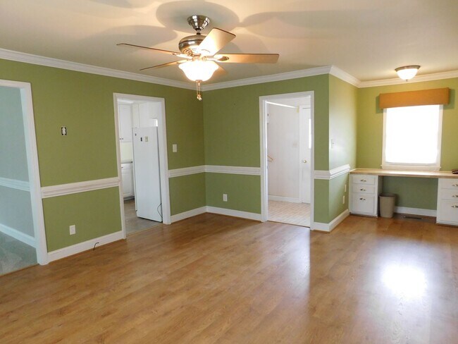 Building Photo - 509 W Wilson Creek Dr